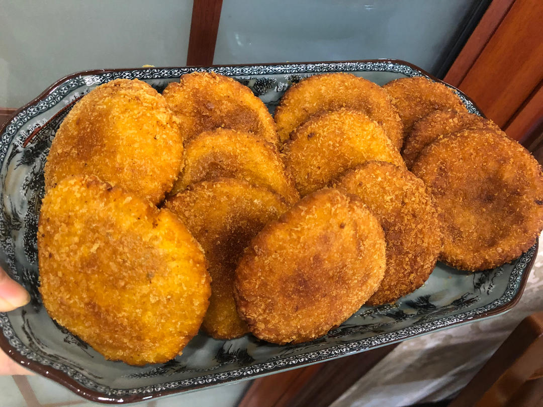 软糯南瓜饼，零难度美食，糯叽叽甜蜜蜜，香甜可口颜值高。