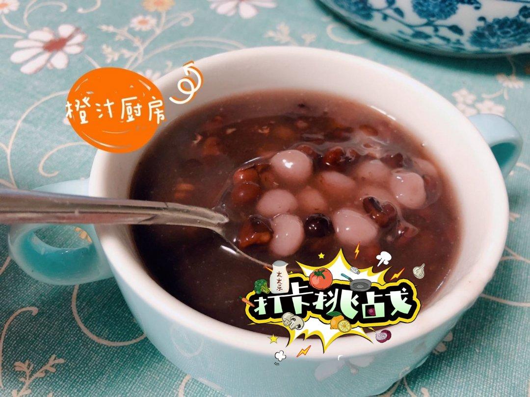 如何快速搓小汤圆且汤圆堆放在一起相互之间不粘连？