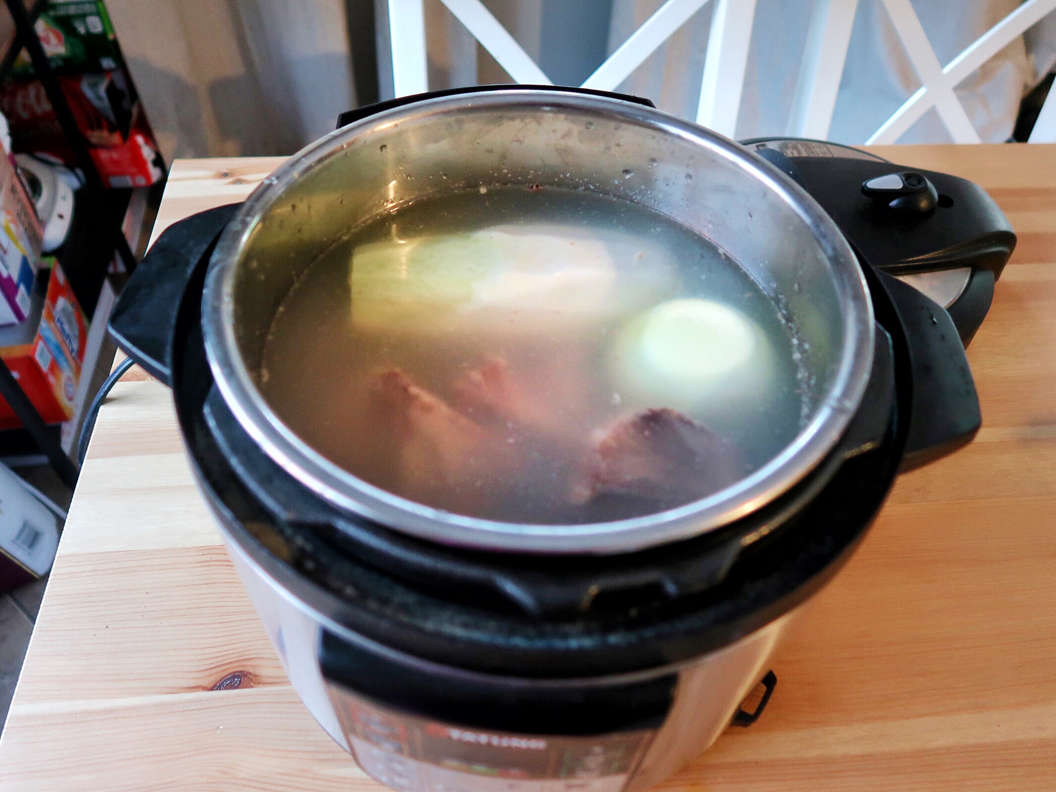 白萝卜牛骨汤的做法 步骤1