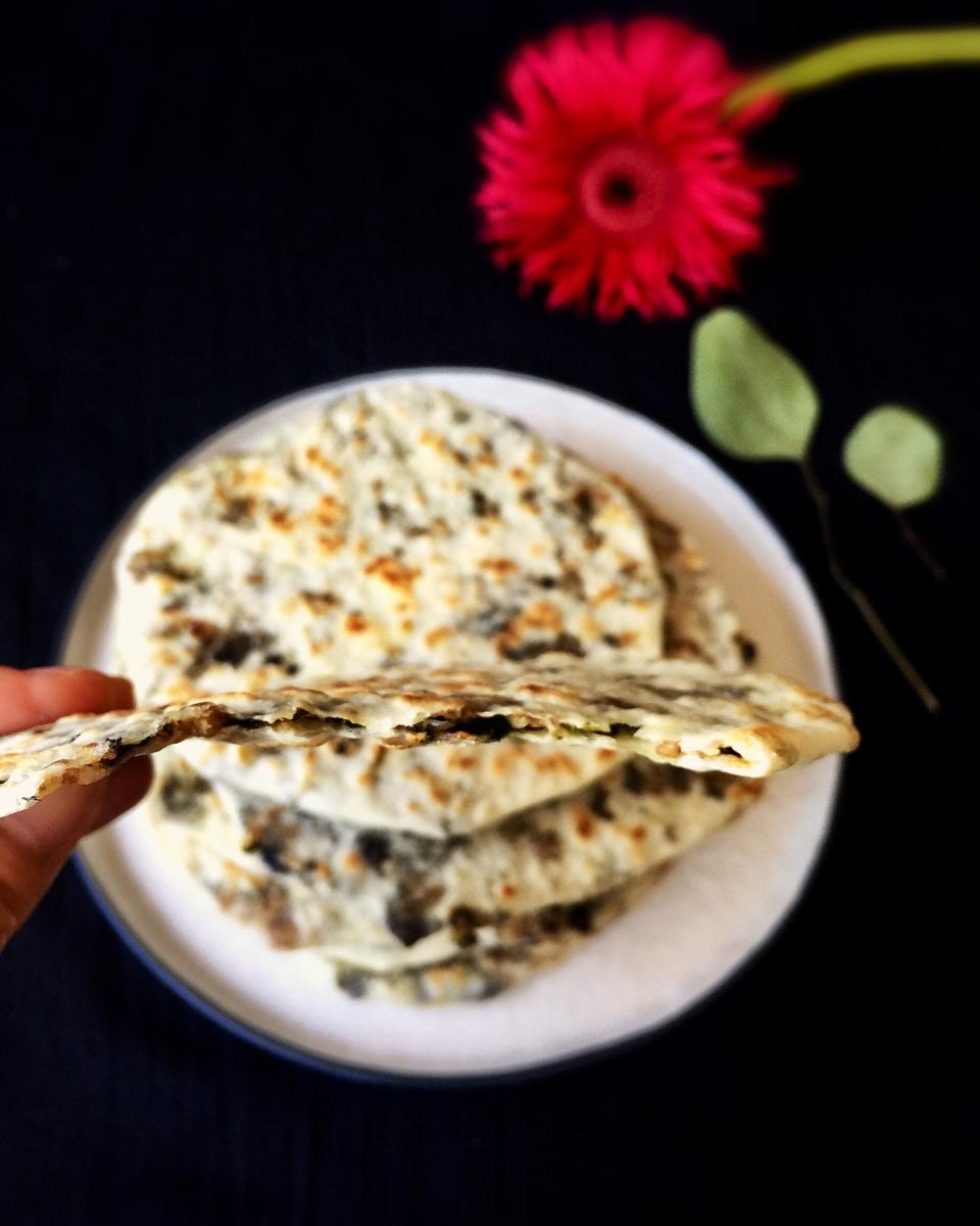 干香薄脆的梅干菜饼