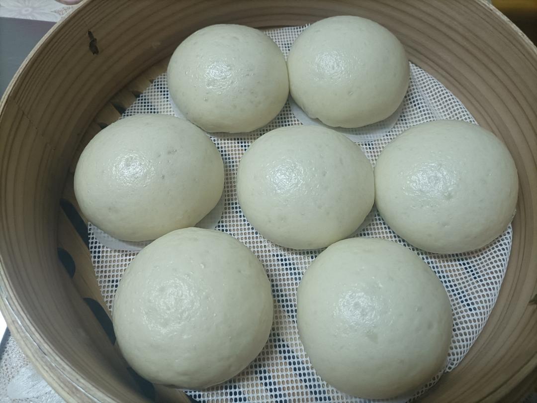 经典怀旧，油而不腻，甜度刚好，就想吃这个水晶肉包
