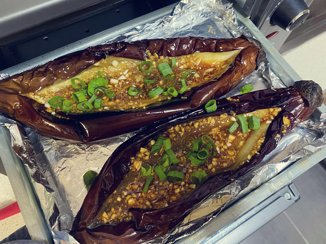 CC招牌菜销魂烤茄子，百吃不厌！