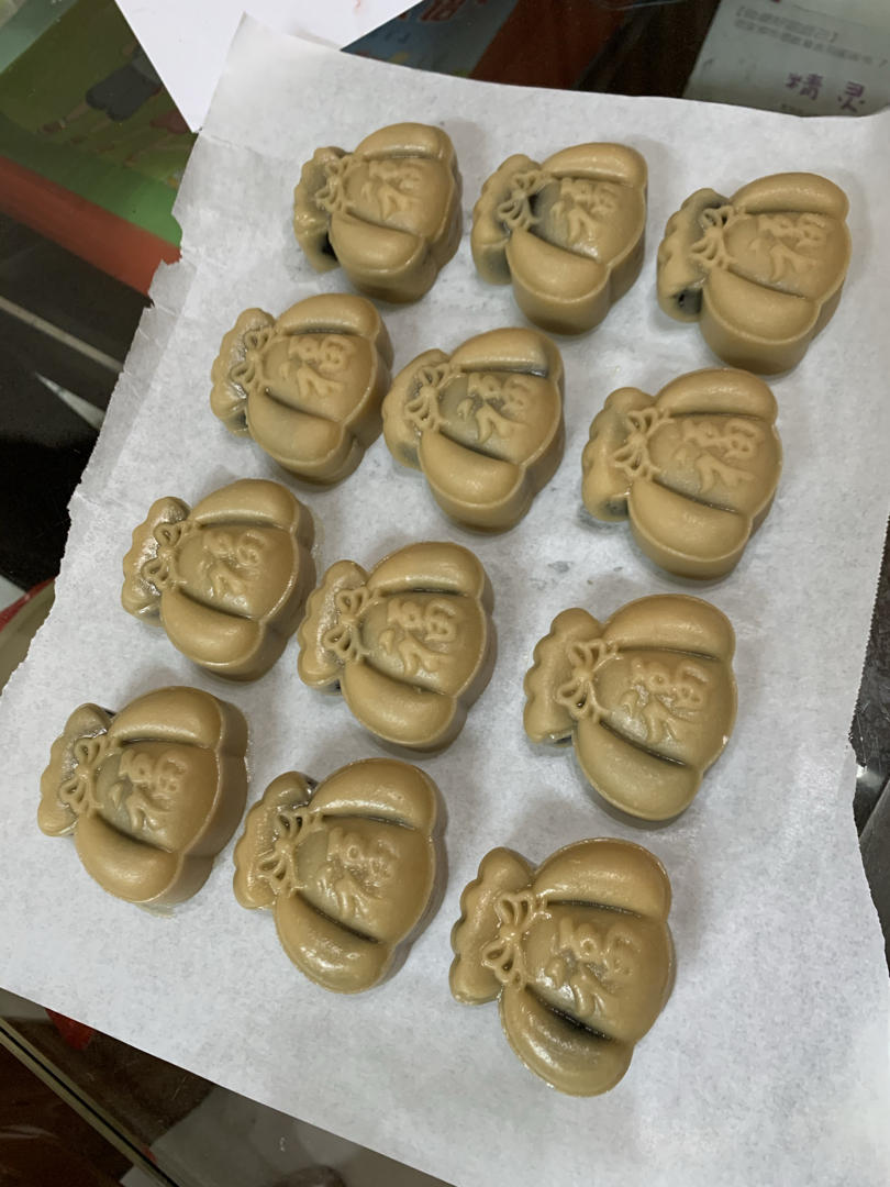 奶香月饼皮薄松软  奶香味十足