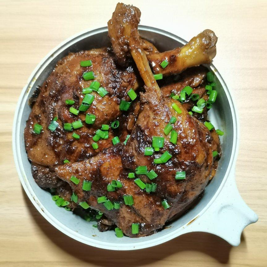 好吃到连汤汁都不剩的啤酒酱爆鸭