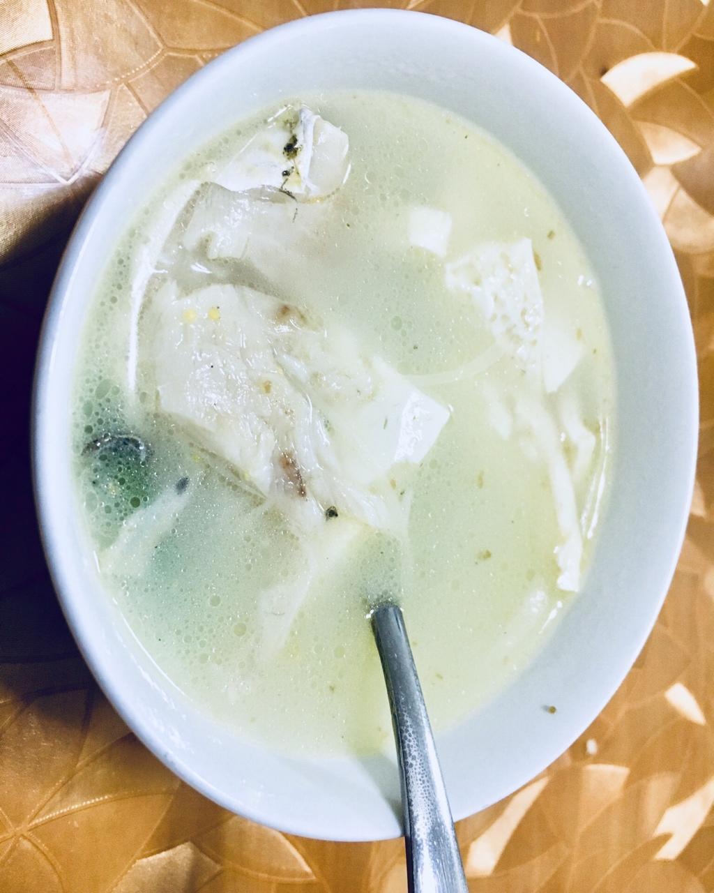 鲫鱼豆腐汤
