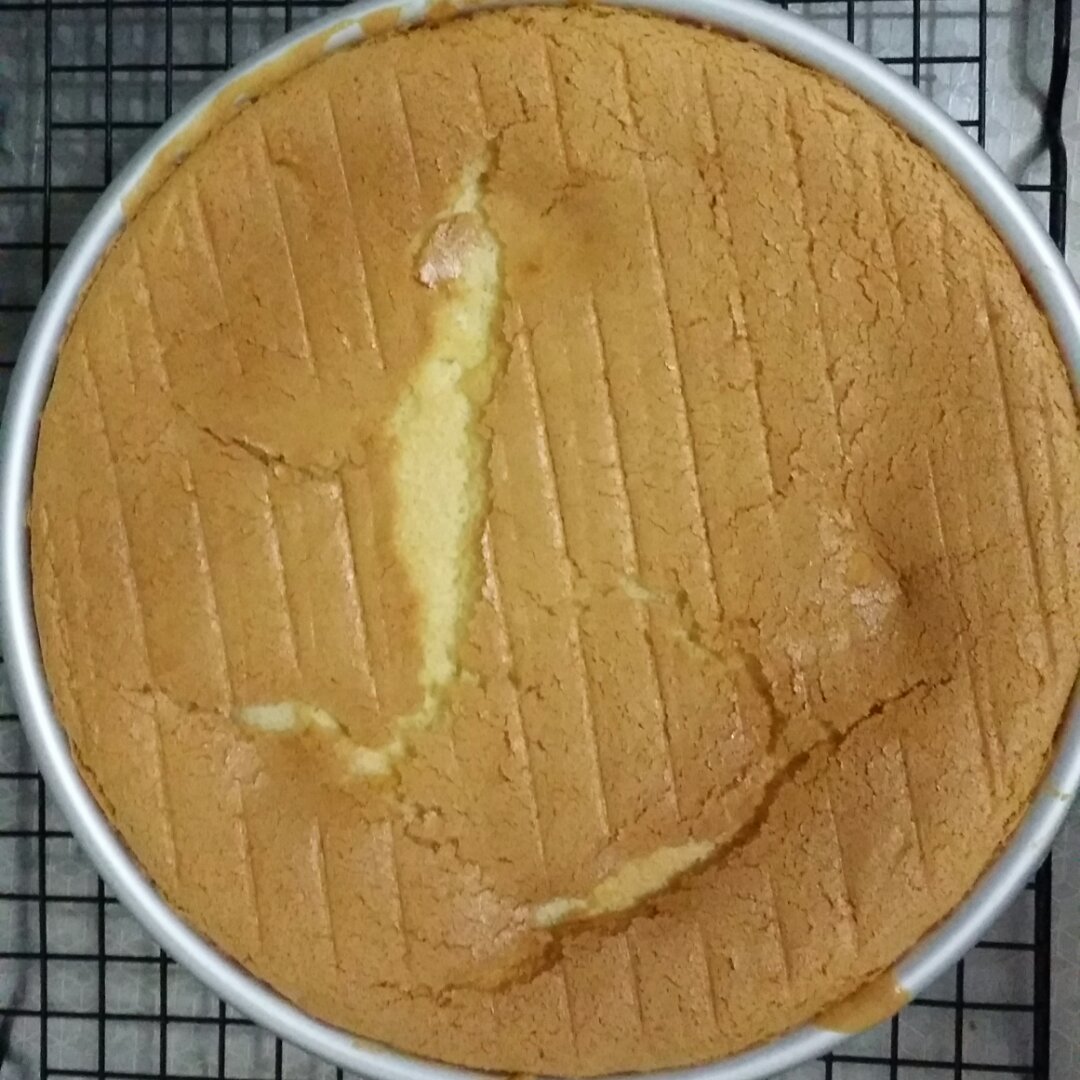 烤箱做蛋糕（戚风蛋糕的做法）