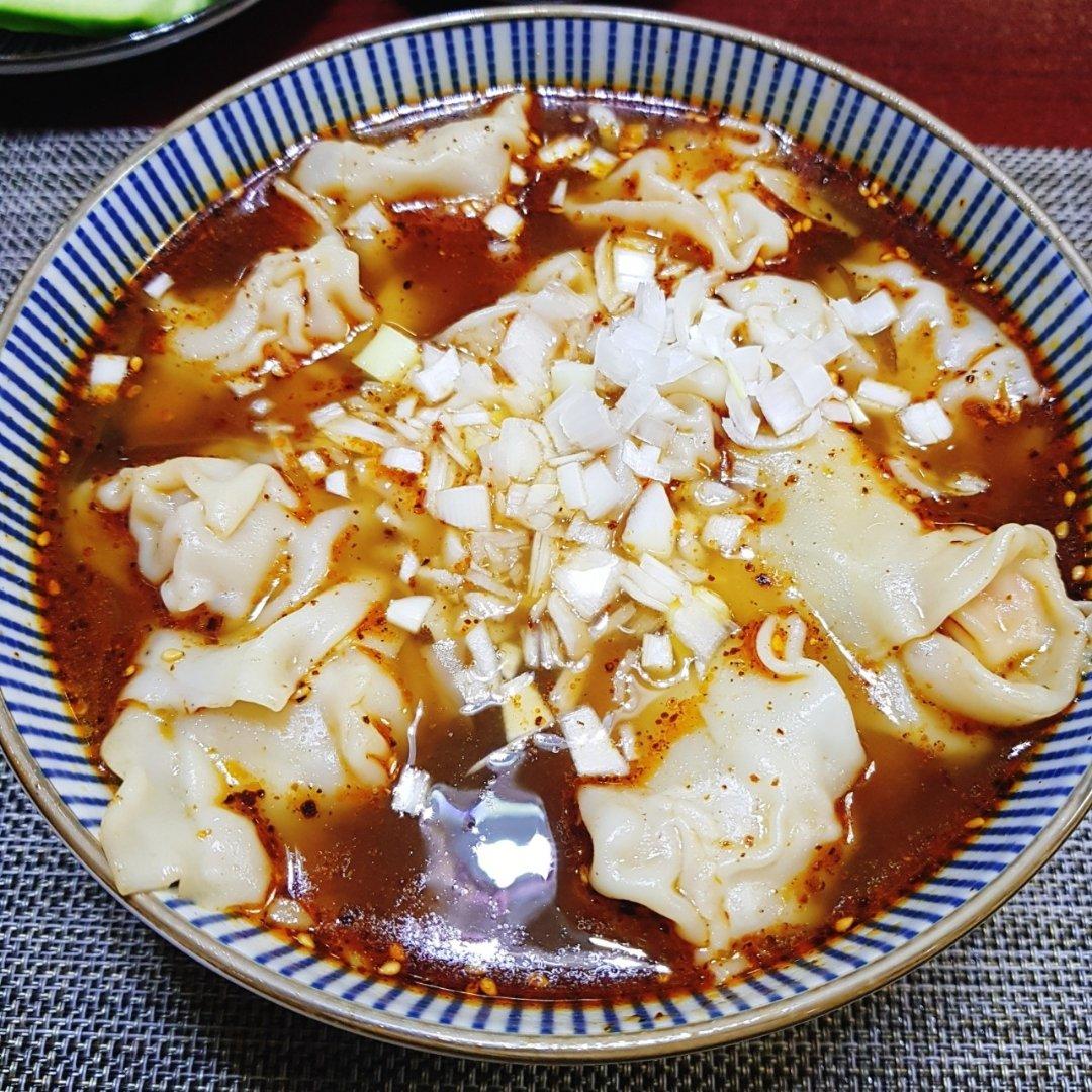 酸汤水饺