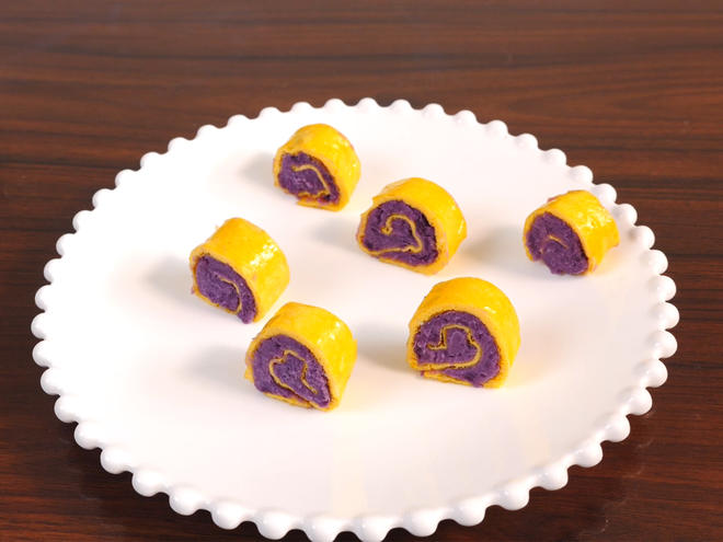 蛋黄紫薯卷的做法