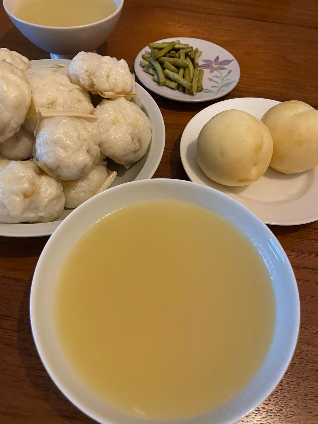 不用揉面的软面透油小笼包