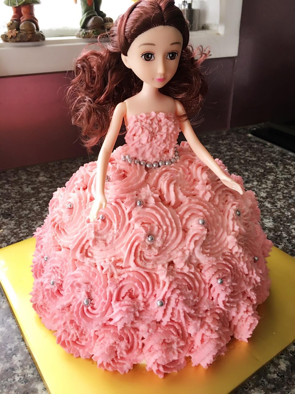 justtina做的芭比娃娃蛋糕