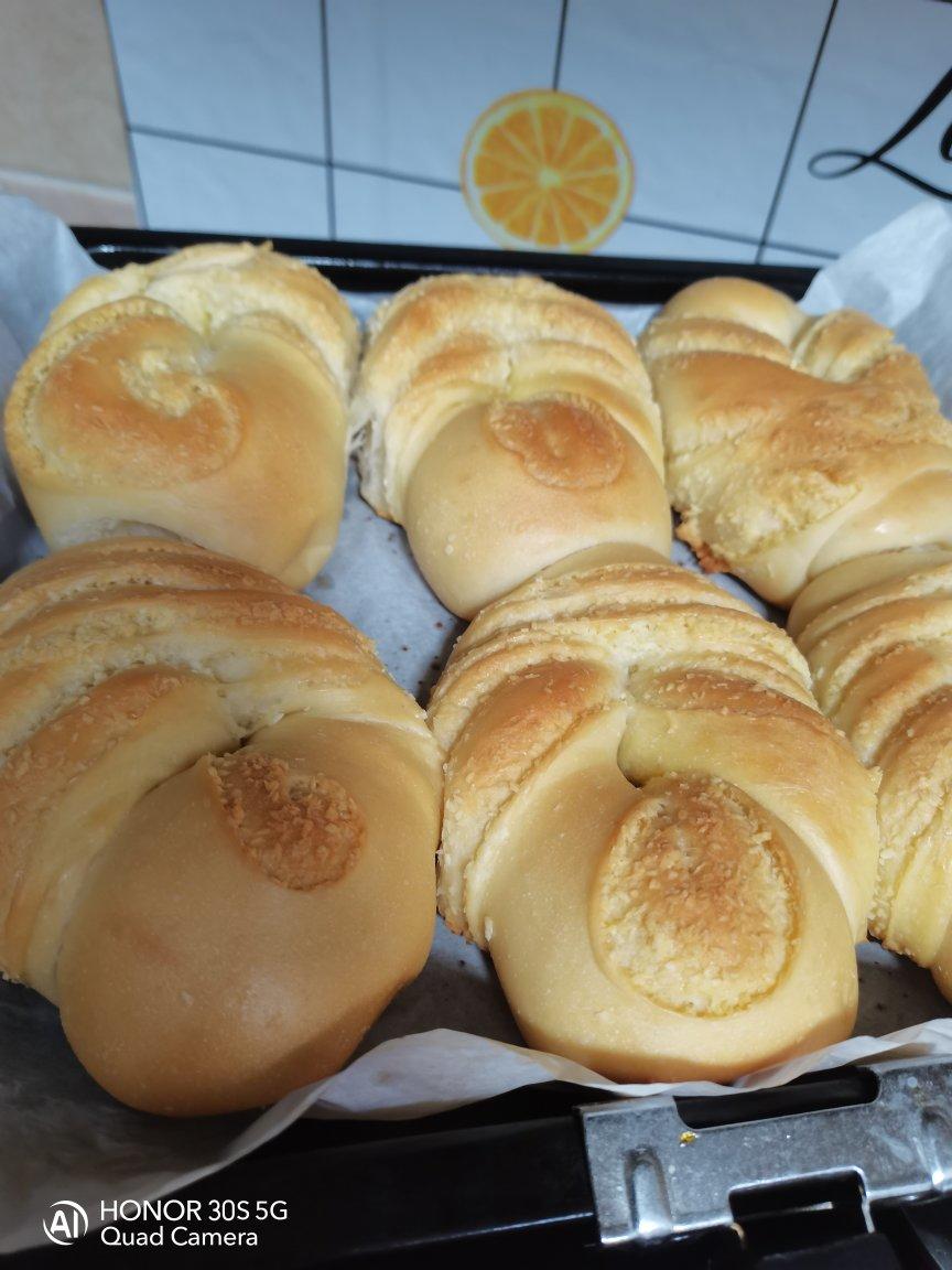 椰蓉淡奶油面包(一次发酵)附椰蓉馅做法