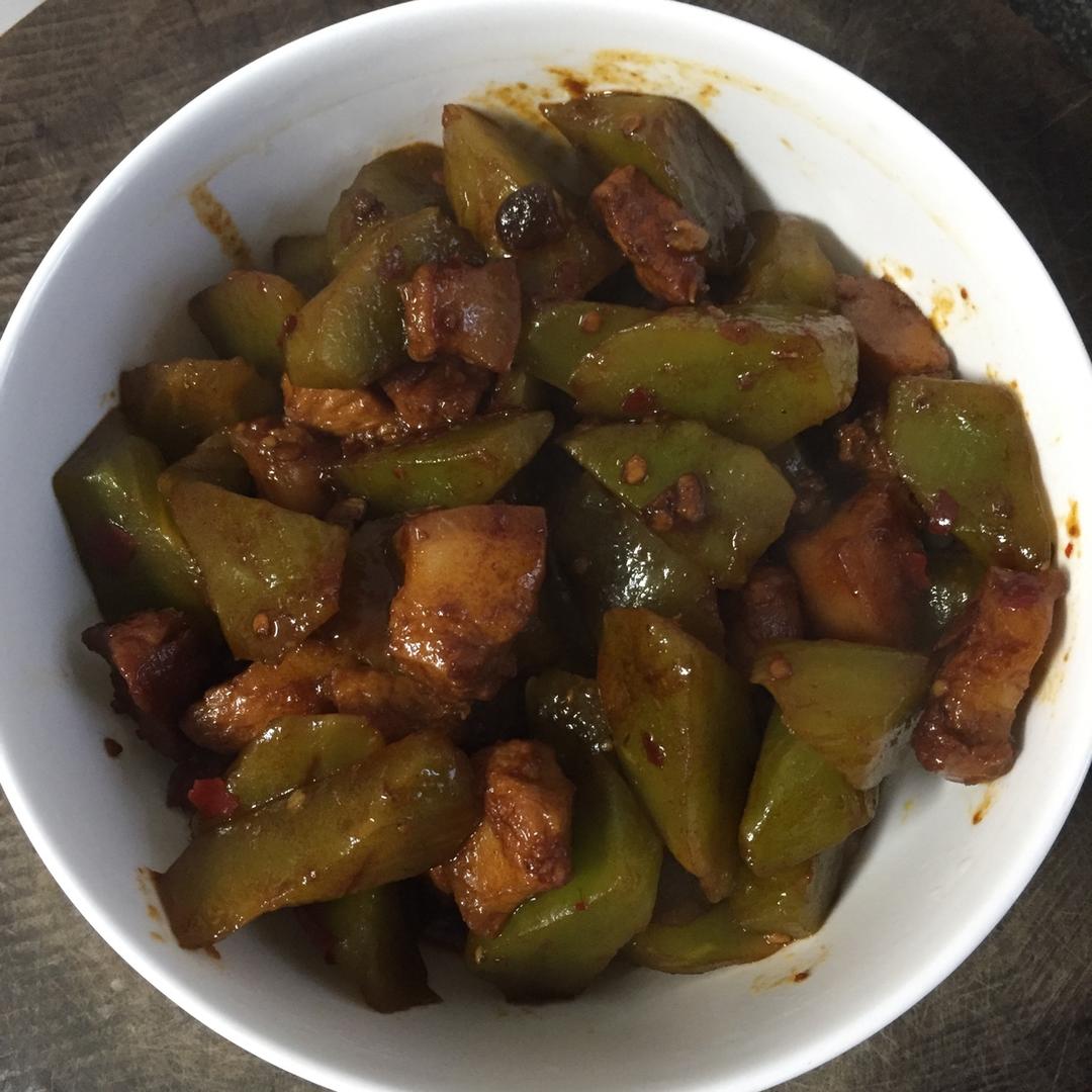 莴笋烧肉