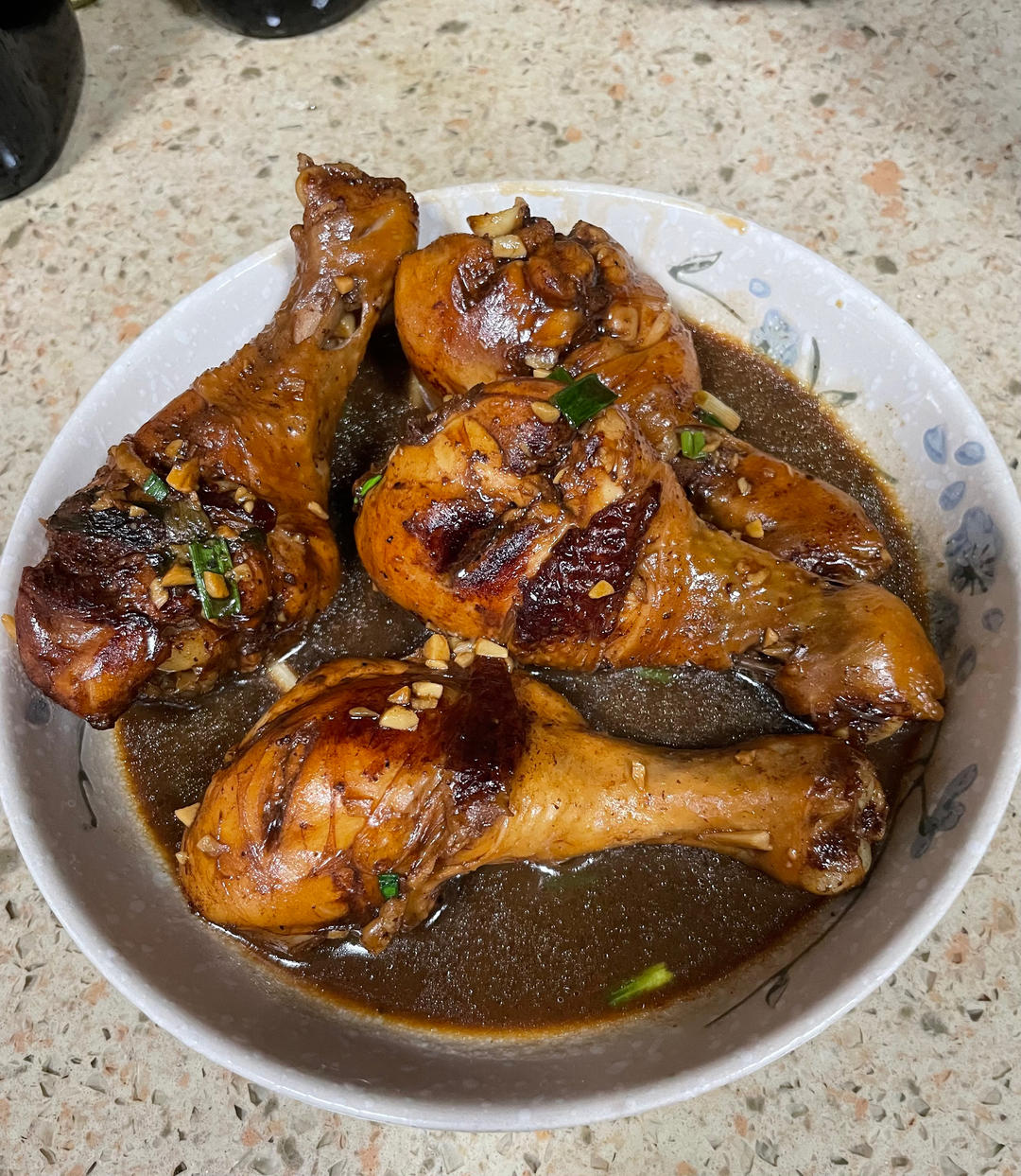 🔥好吃到飙泪的秘汁多汁蒜香鸡腿，鲜嫩到流口水。