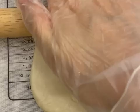 酥到掉渣的麻薯*红豆蛋黄酥（超详细）的做法 步骤9