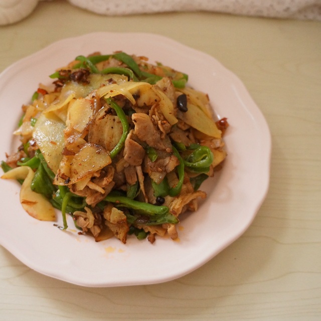 焦香土豆片回锅肉