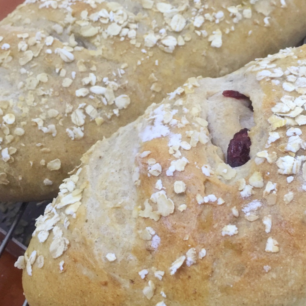 天然酵母-葡萄干全麦面包