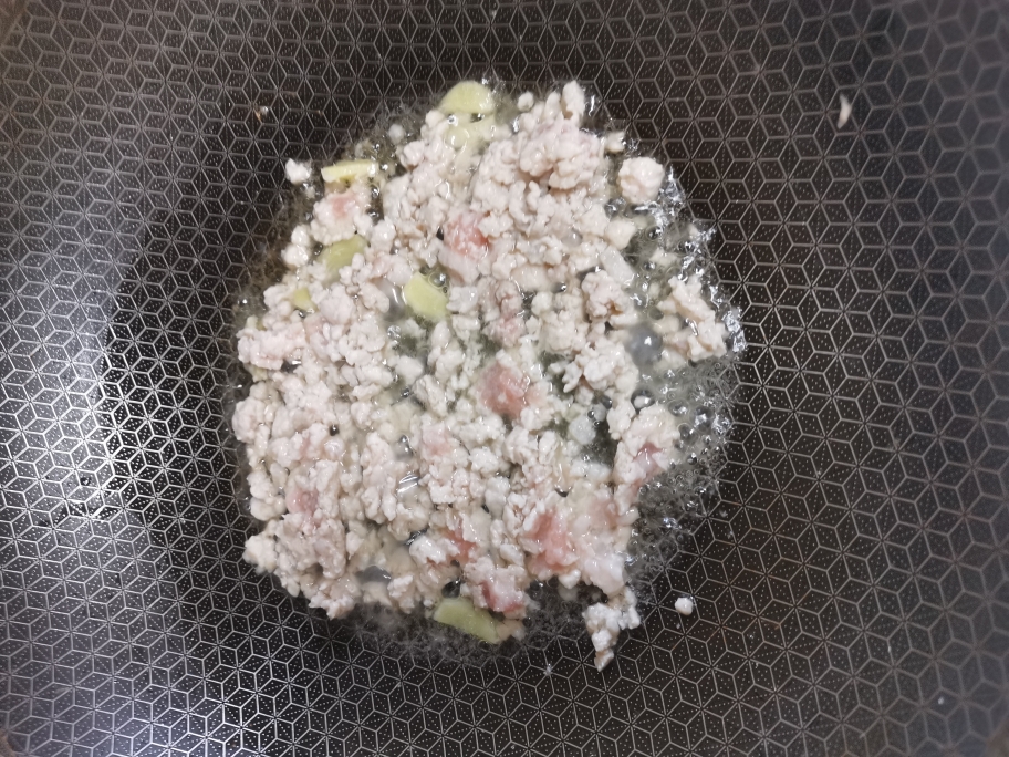 葱香肉末豆腐的做法 步骤3