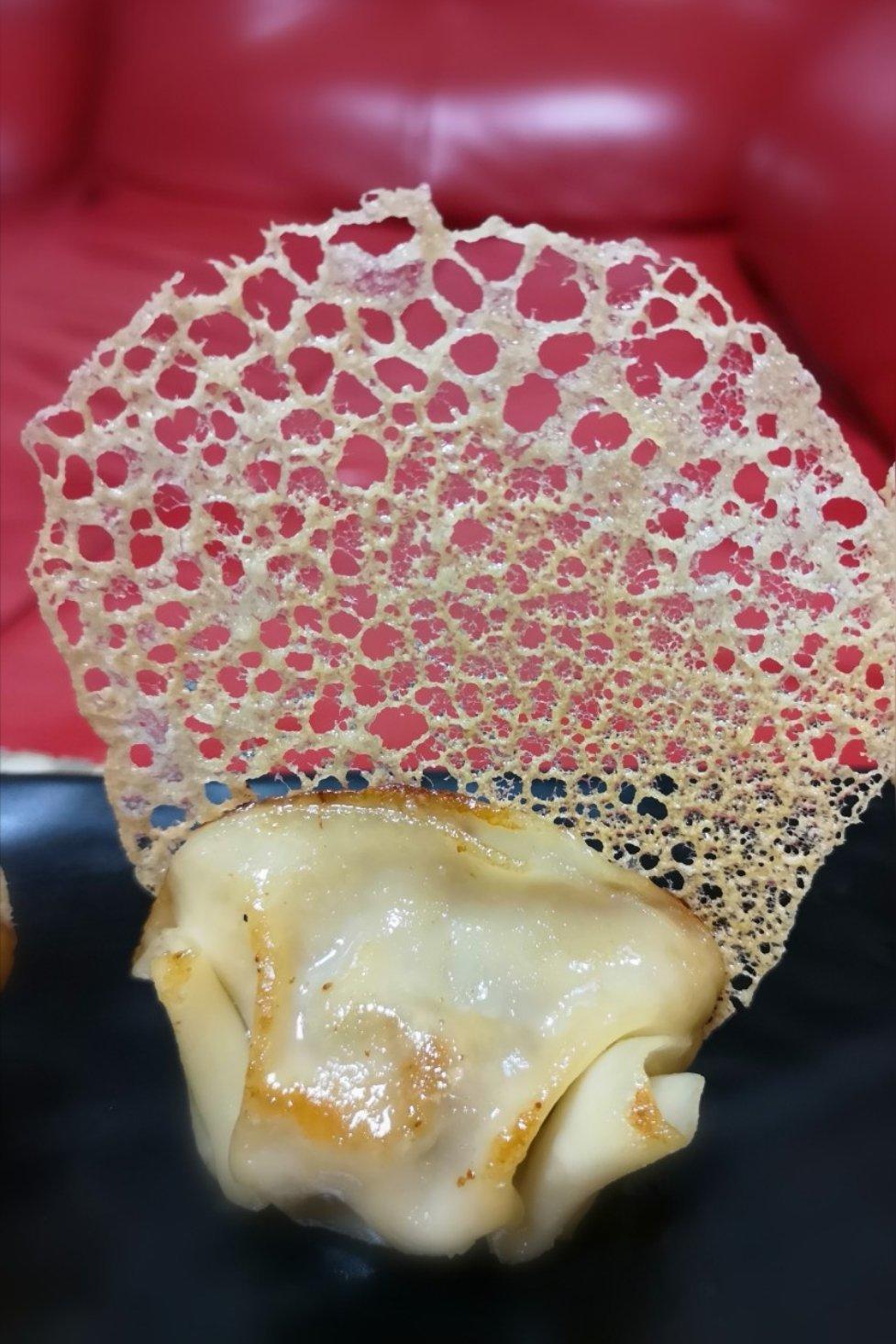 冰花蕾丝煎饺