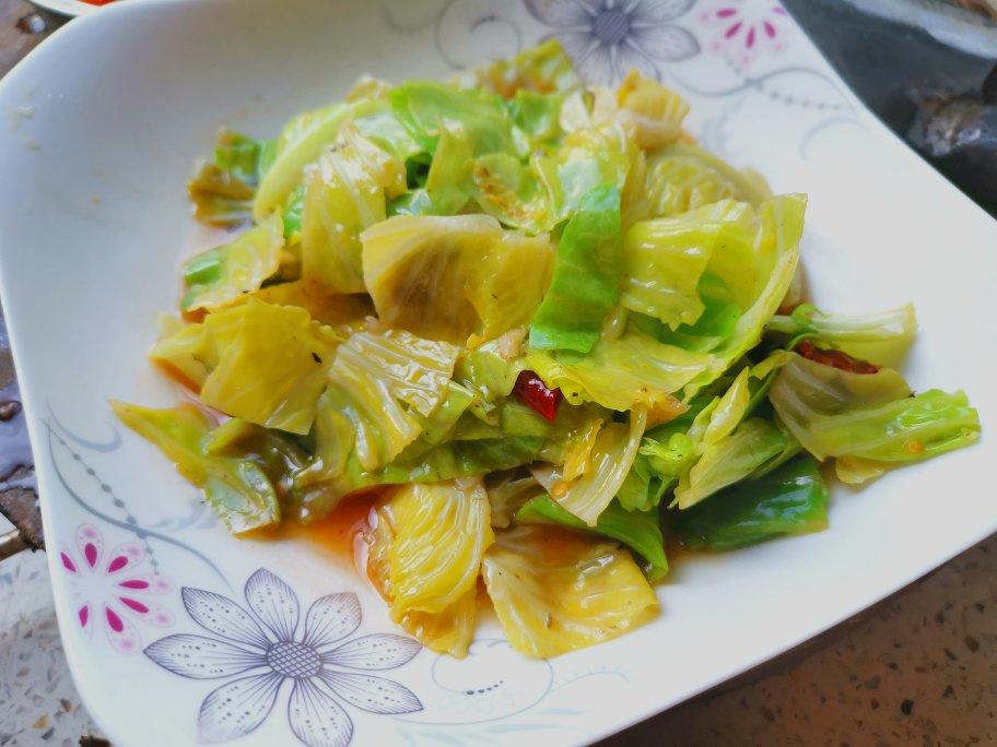 醋溜手撕包菜（超简单做法）