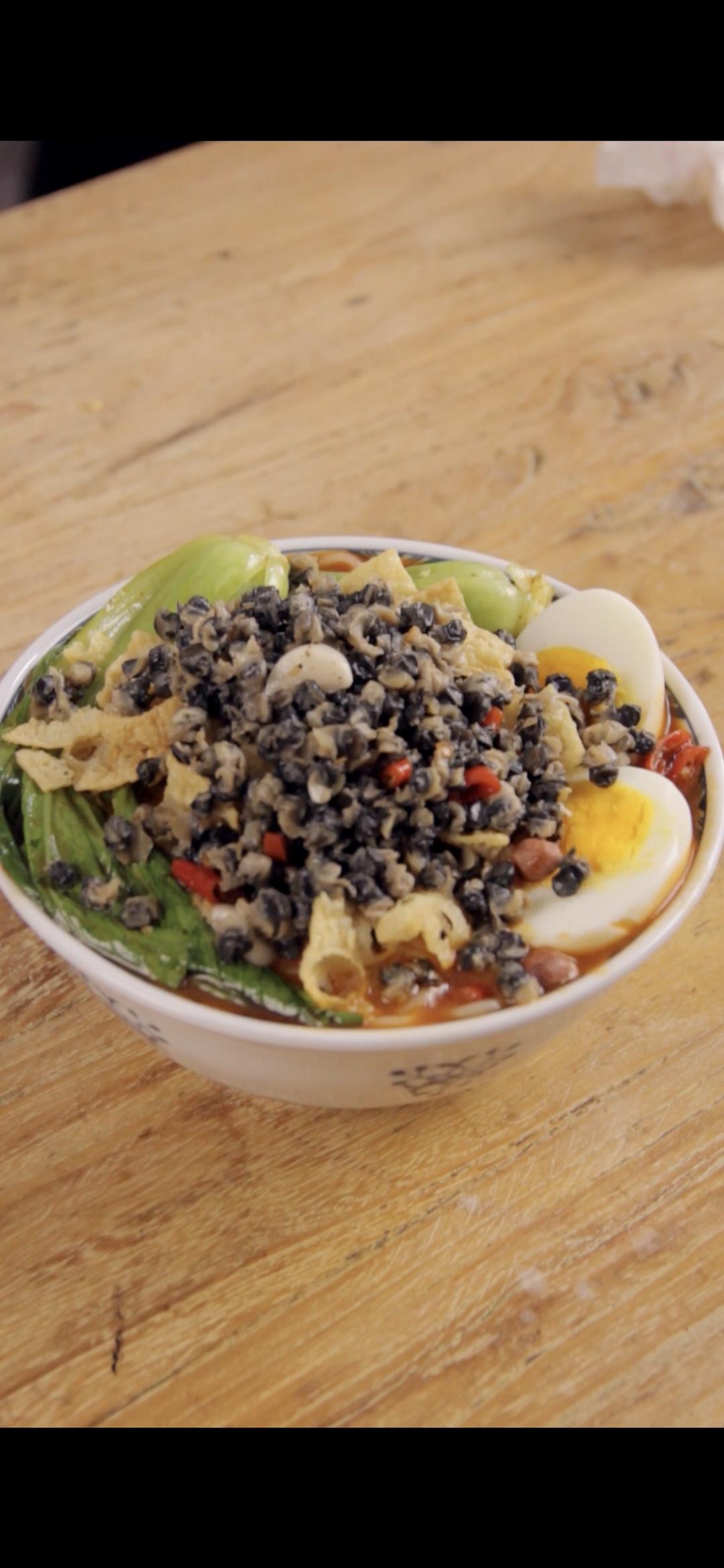 超多螺蛳肉的螺蛳粉