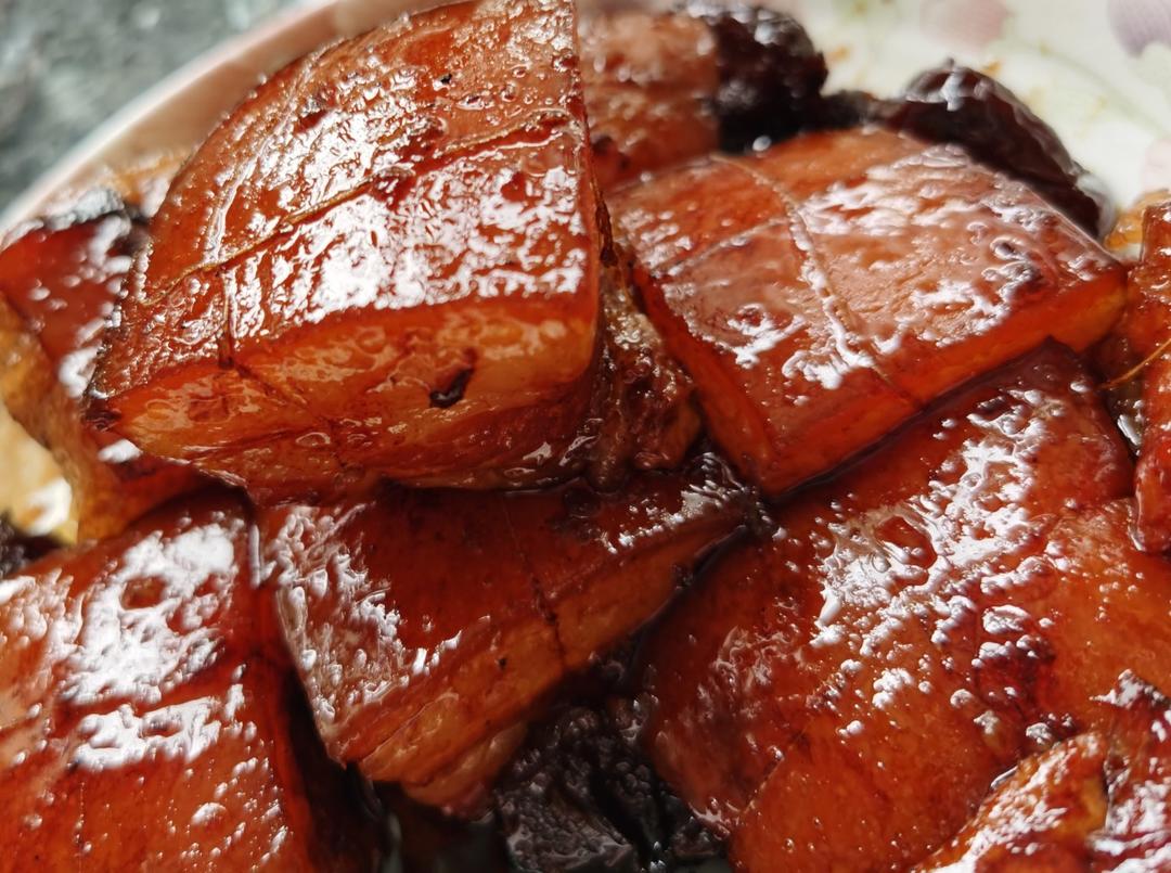 如何炖出不腻的东坡肉--酒店做法及家庭做法