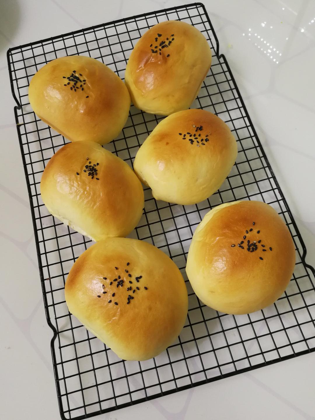 爱驹如梦做的蛋黄面包