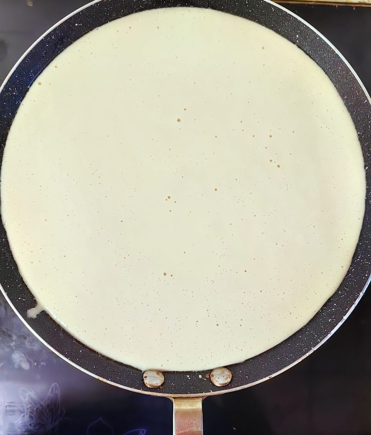 今日早餐无油无糖：酸奶薯泥厚松饼，蘑菇生菜鸡蛋汤的做法 步骤3