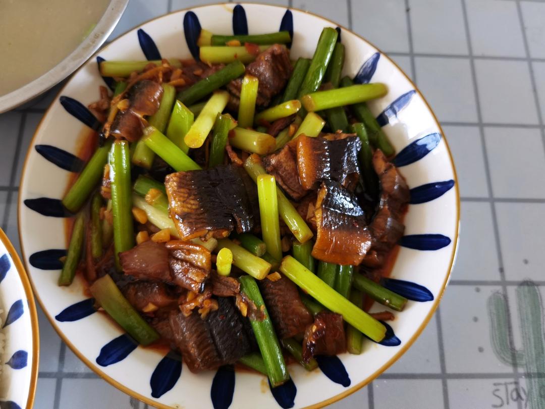 黄鳝炒蒜苗