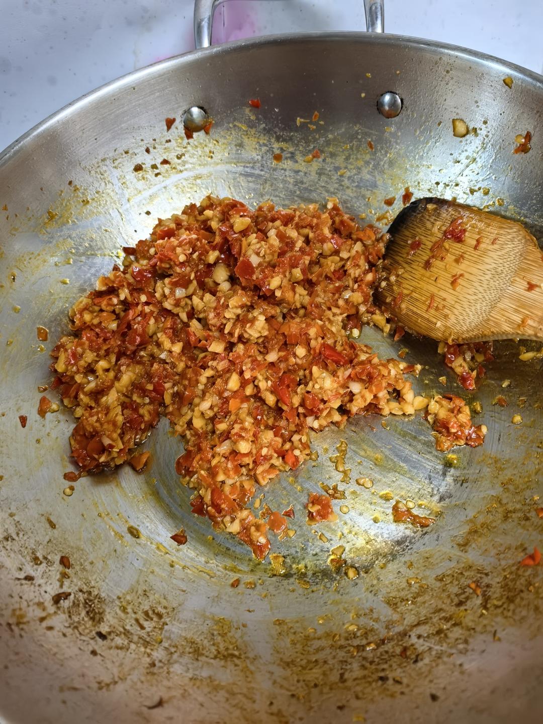 自制蒜蓉辣酱（简单，快手）