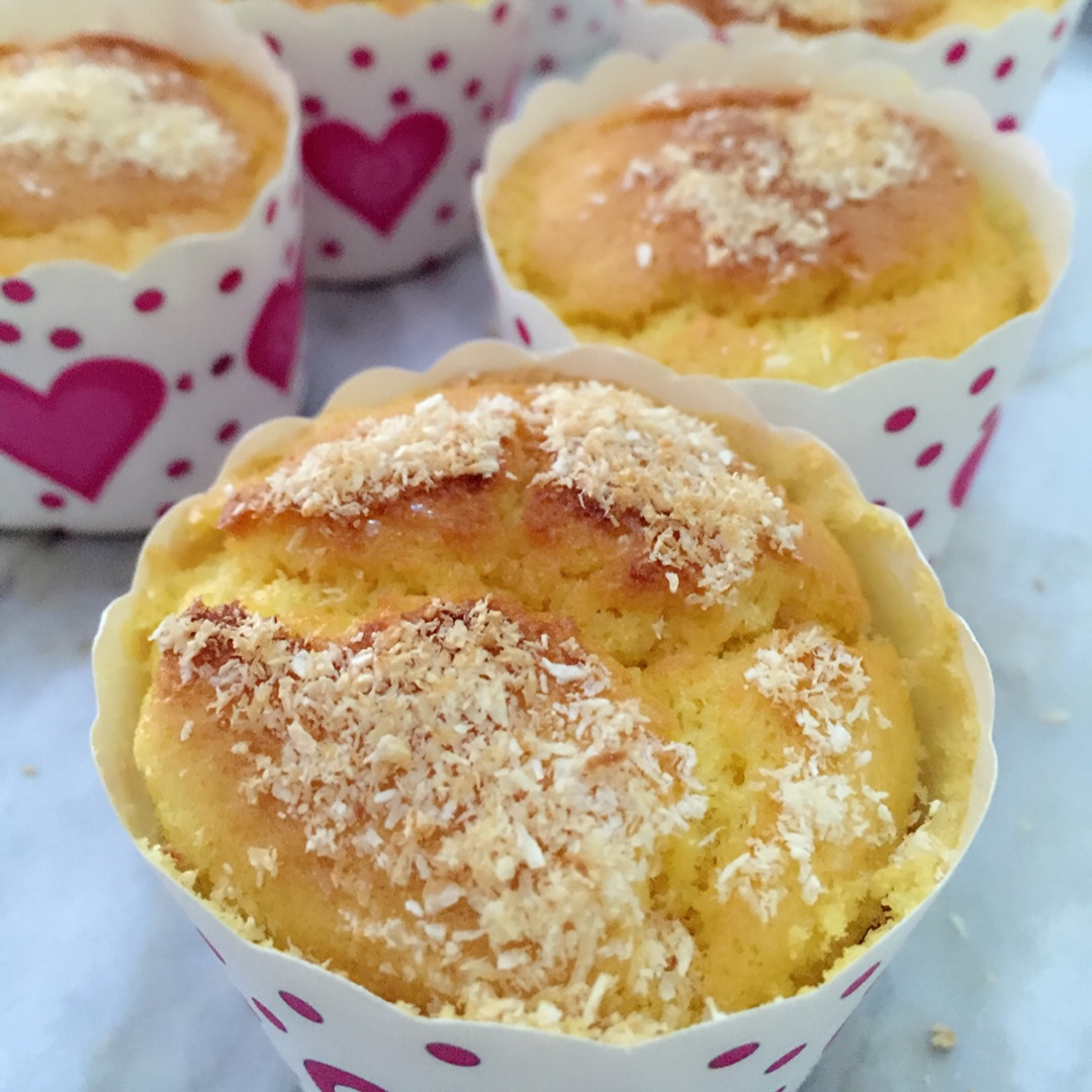 不会回缩的纸杯蛋糕