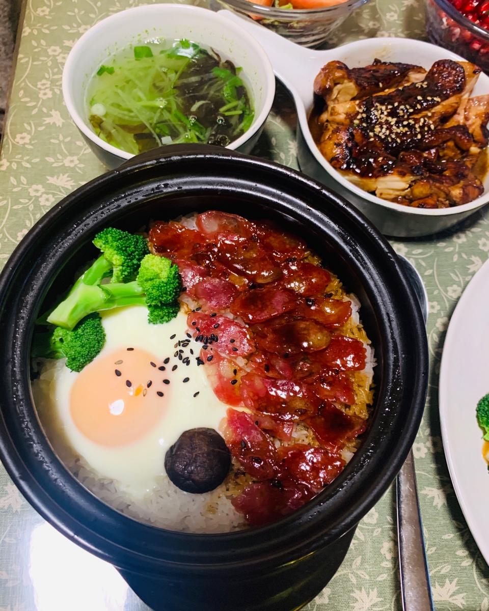 广式腊味煲仔饭