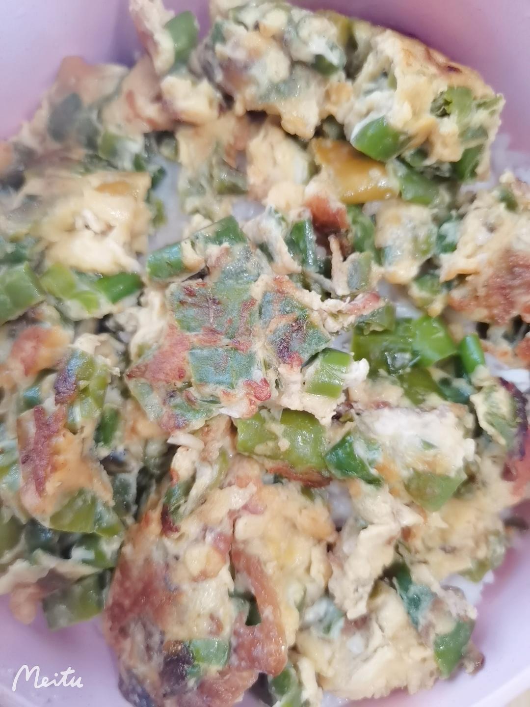 青椒炒蛋（线辣椒）