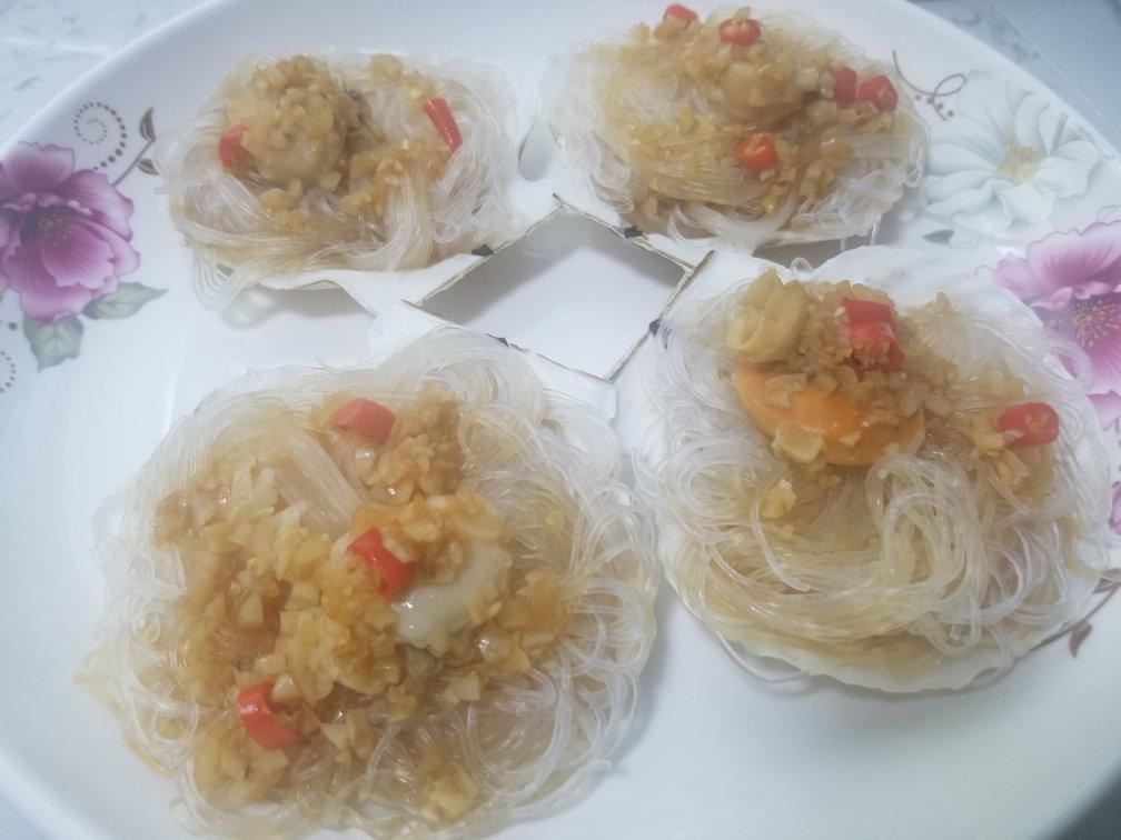 蒜蓉粉丝蒸扇贝（清晰图片步骤讲解）
