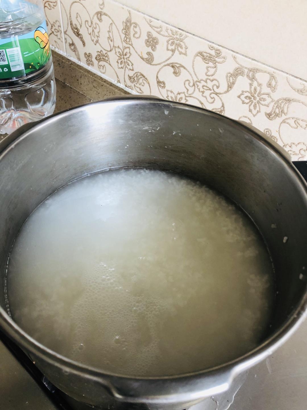 番茄虾仁粥(西红柿鲜虾粥)