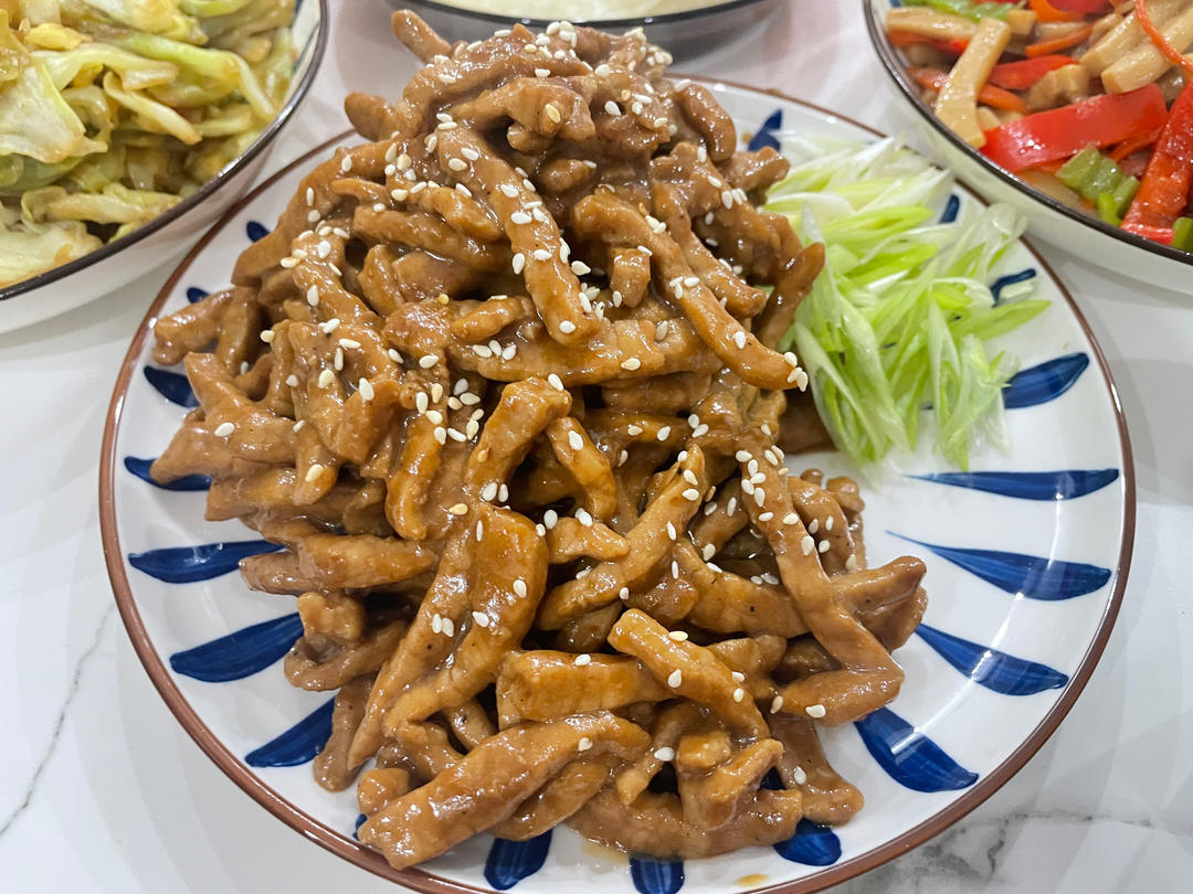 好吃到舔手的酱肉丝
