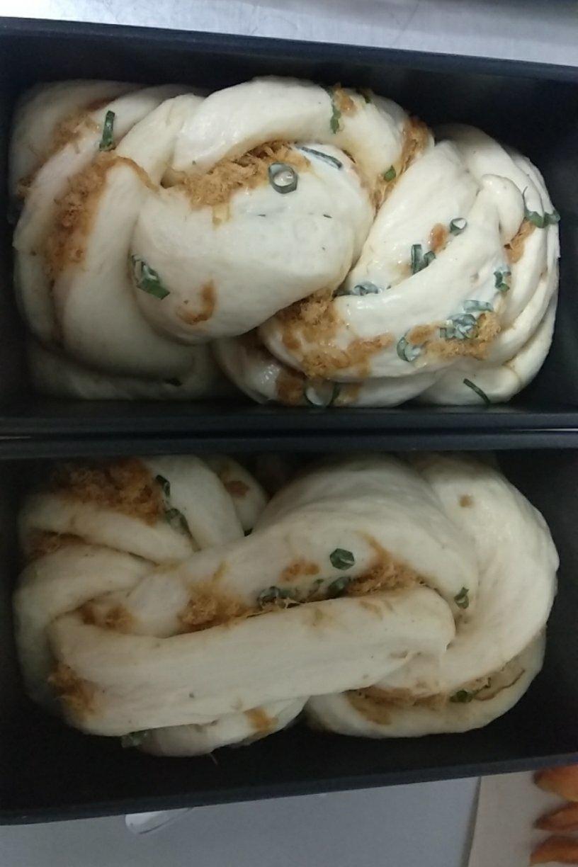 香葱肉松手撕吐司