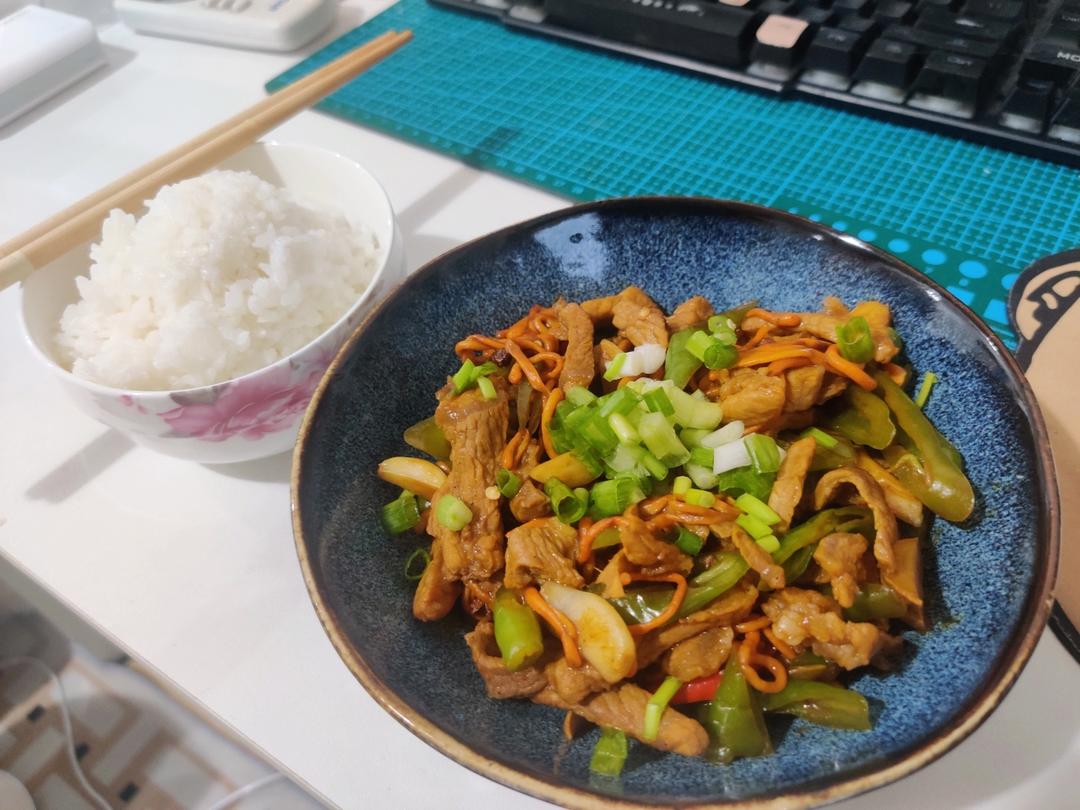虫草花小炒肉