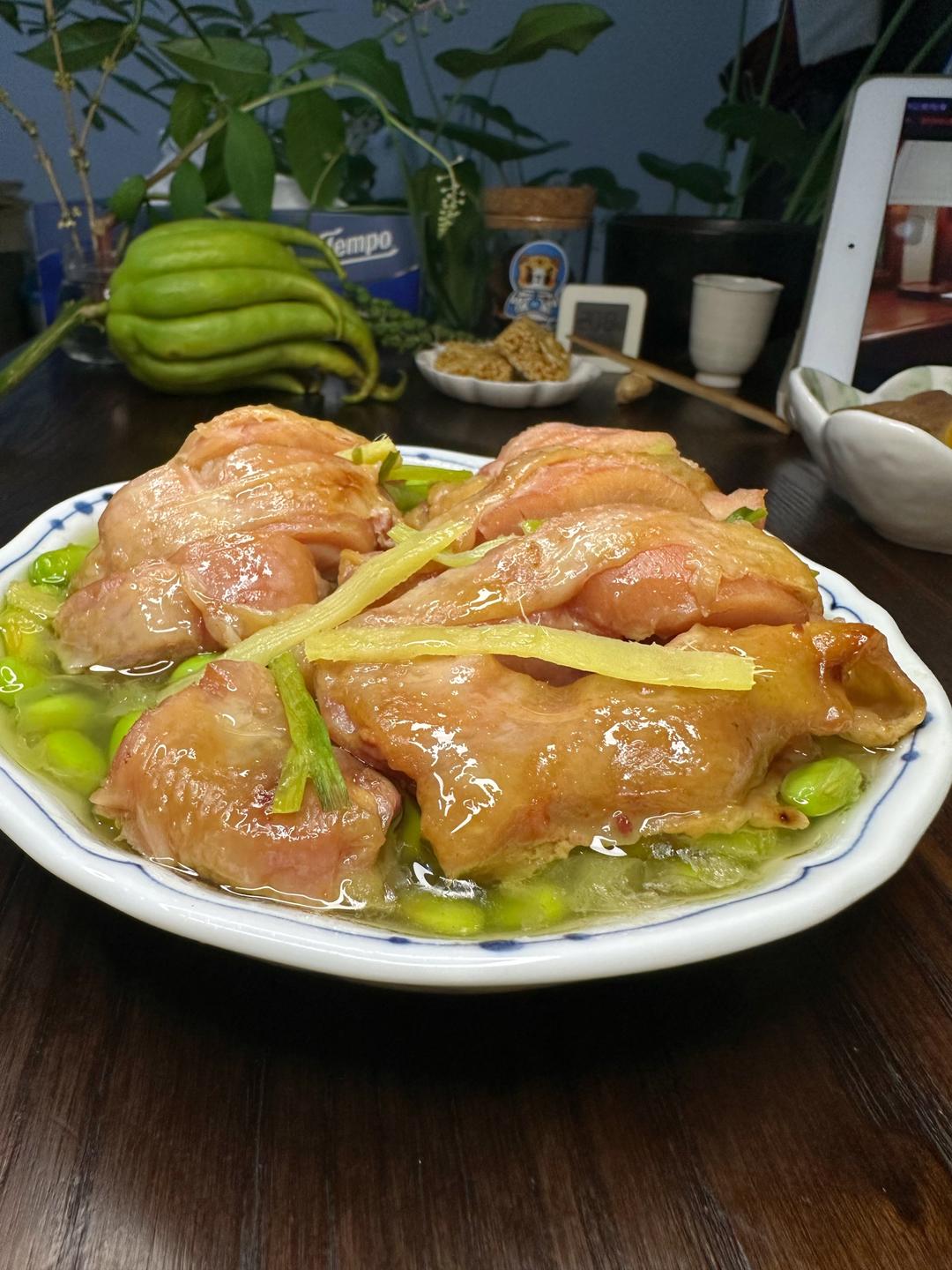 腊鸡腿蒸毛豆子