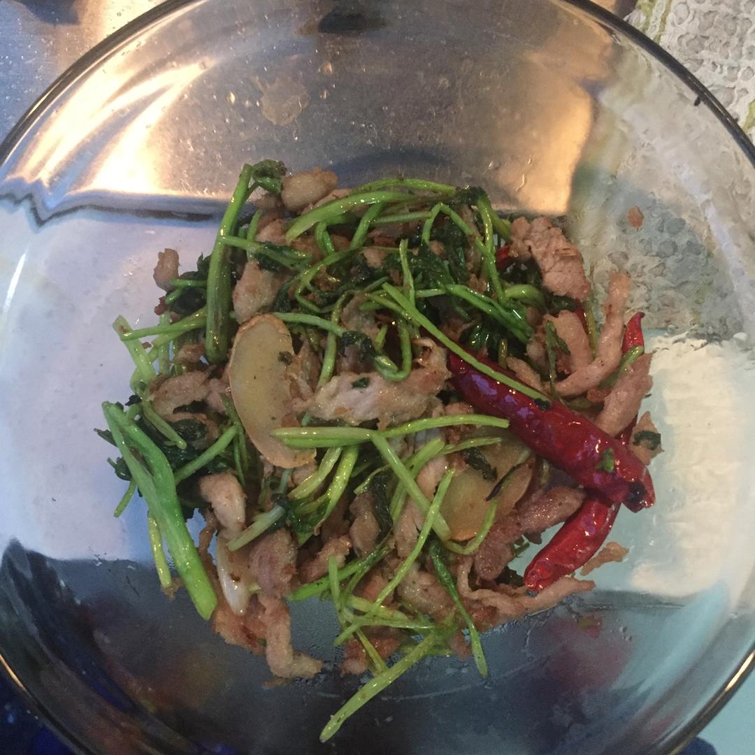 香辣肉丝 Spicy Shredded Pork with Coriander