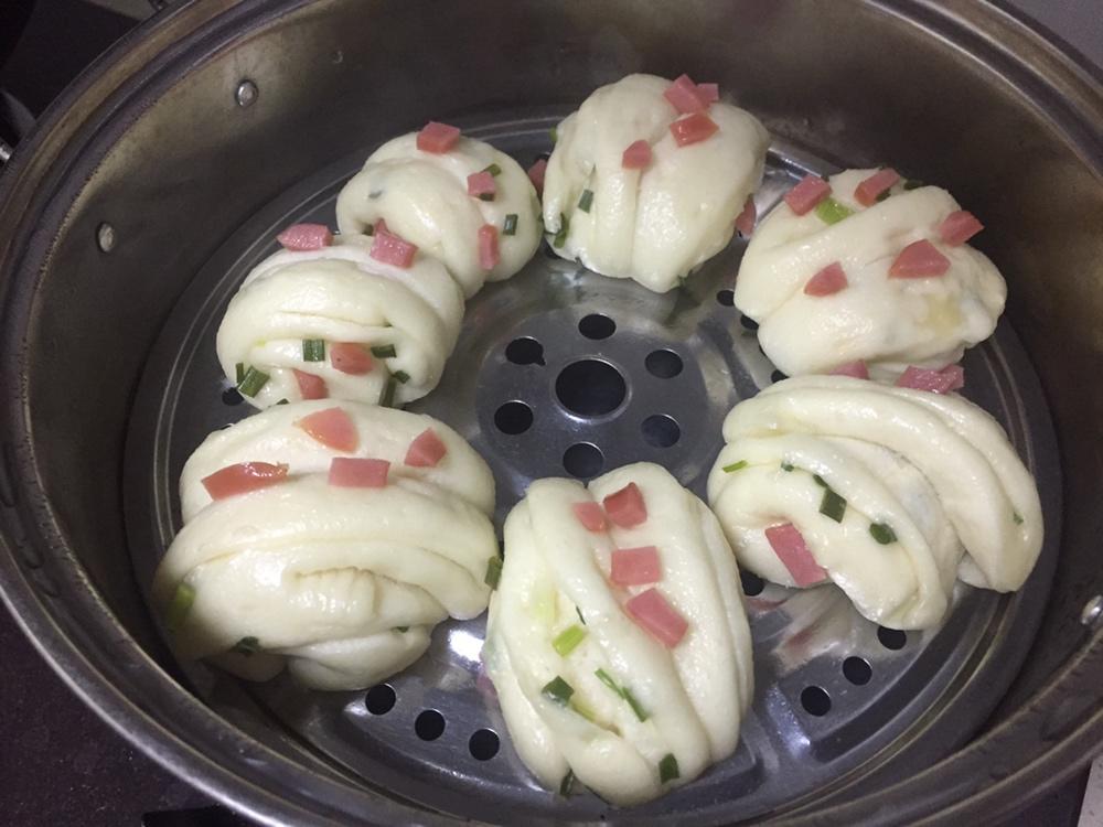 葱油花卷 Steamed Roll