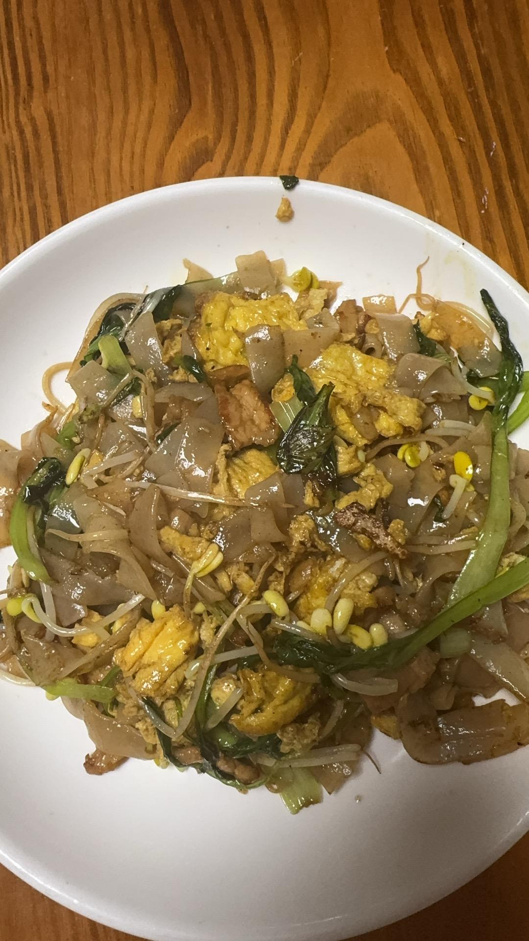 路边摊的炒河粉