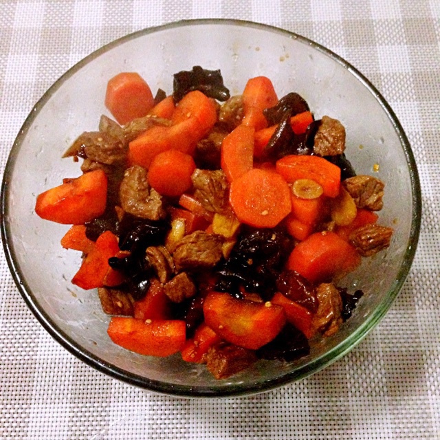 胡萝卜烧牛肉