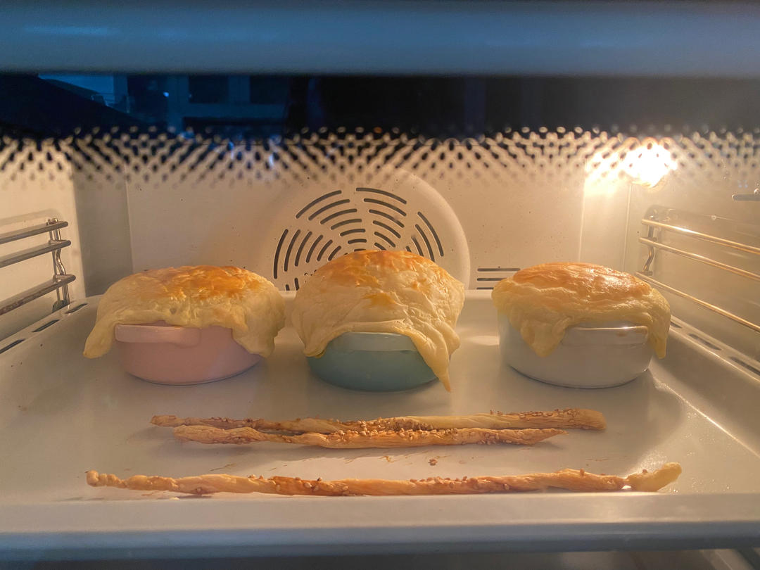 详解！复刻必胜客的酥皮奶油蘑菇浓汤