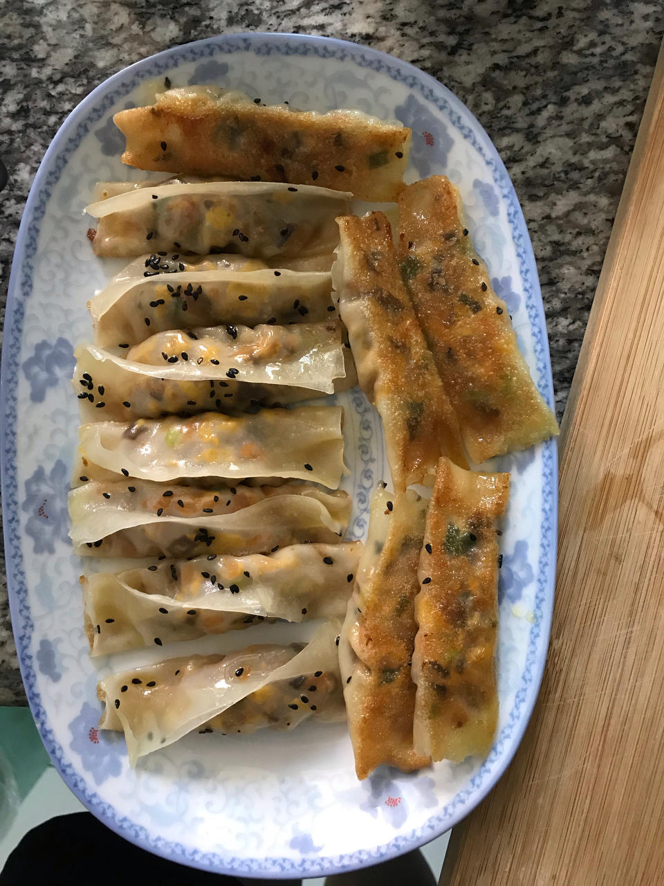 素三鲜锅贴