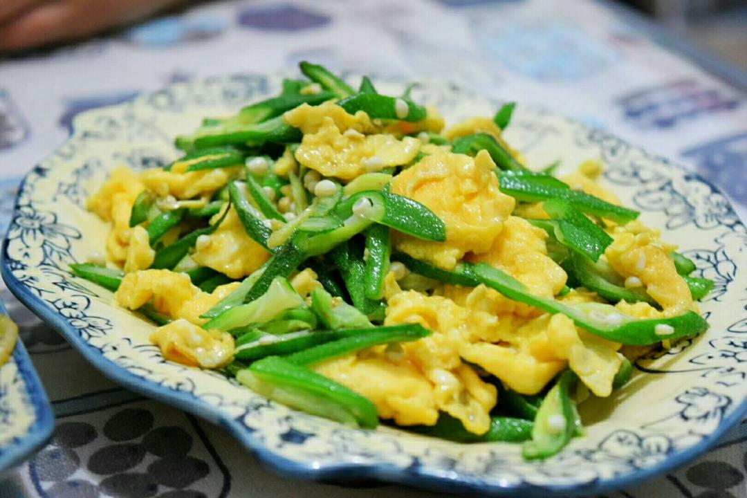 快手菜：秋葵炒蛋的做法