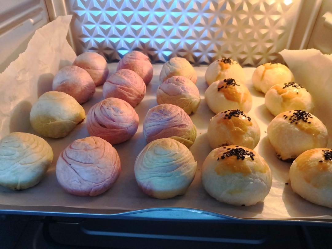 彩虹渐变蛋黄酥（无需揉出膜）