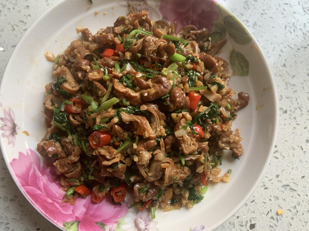 hcn菜单: 蒜香肥肠丝