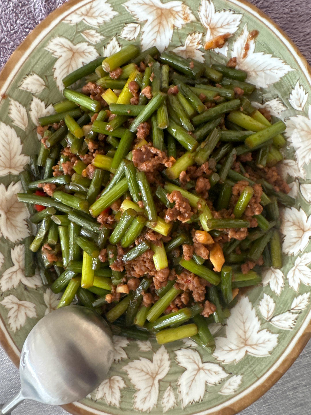 蒜苔炒肉末，三碗米饭都不够吃