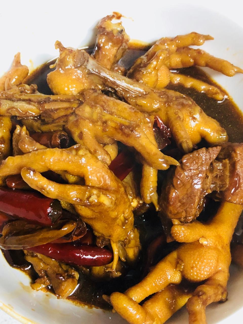 卤鸡爪子