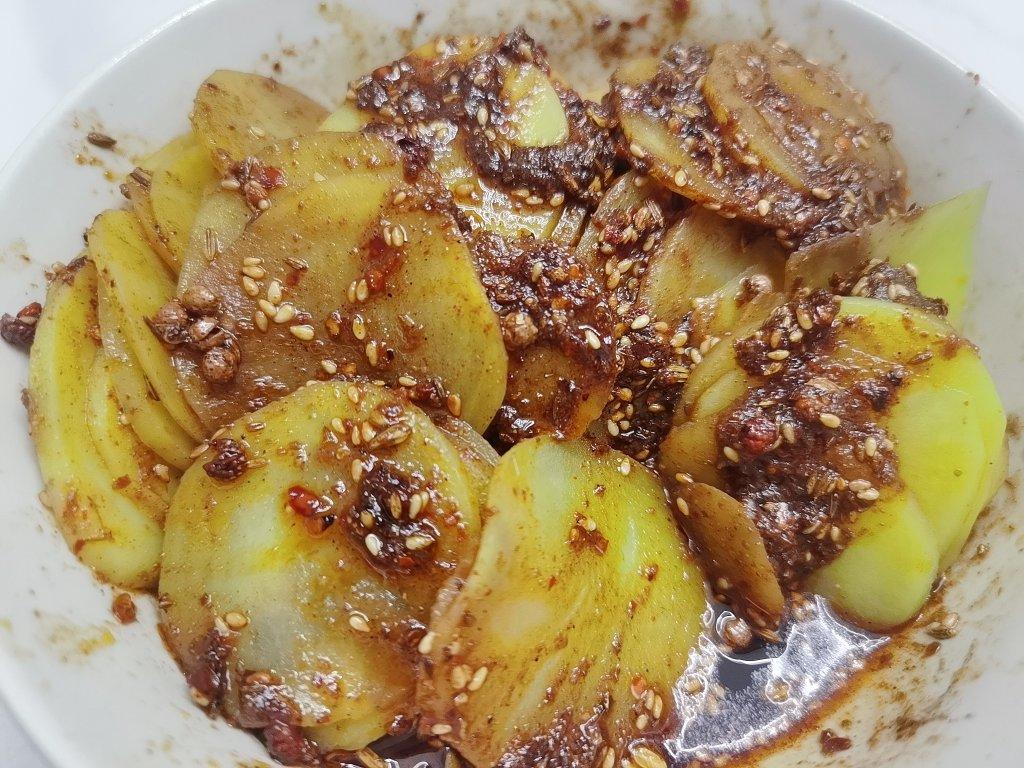 兰州风味麻辣土豆片（又名：通渭路土豆片、马三洋芋片）